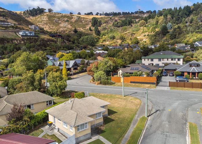  at 2 Lucienne Place, Hillsborough, Christchurch