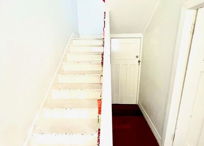  at Lyall Bay, Wellington, Wellington