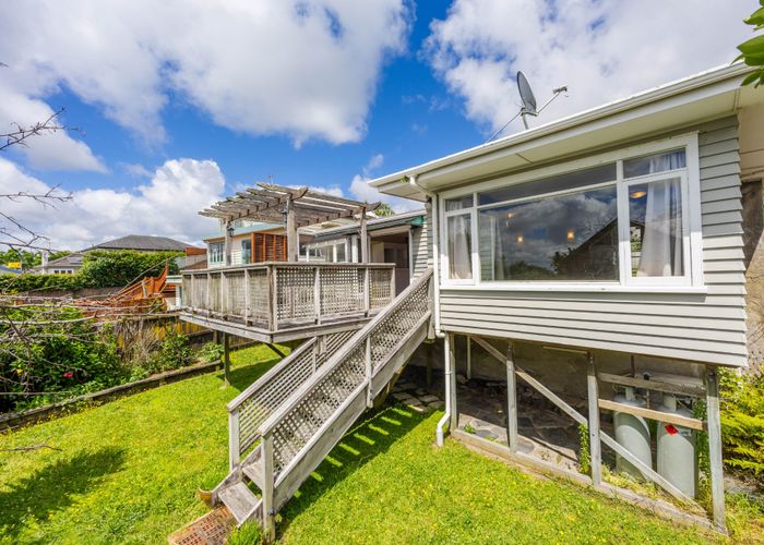  at 93 Sylvan Avenue, Northcote, North Shore City, Auckland