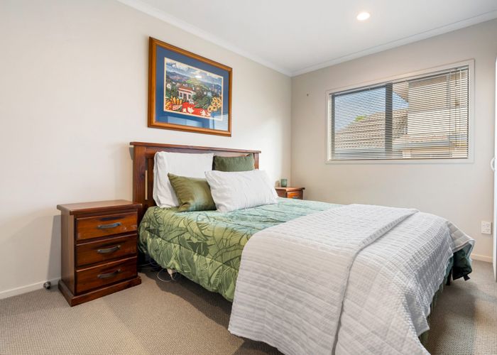  at 4A Eastern Beach Road, Eastern Beach, Manukau City, Auckland