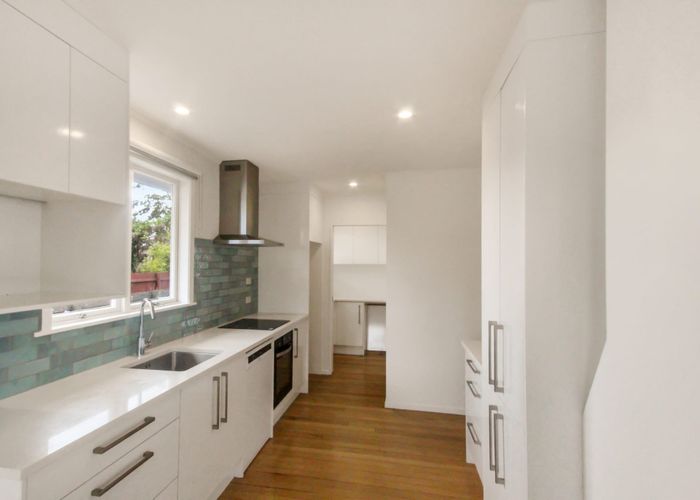 at 3 Clinton Avenue, Te Atatu Peninsula, Auckland