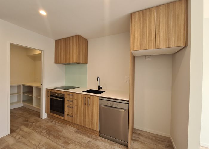  at 2/31 Champion Street, Edgeware, Christchurch