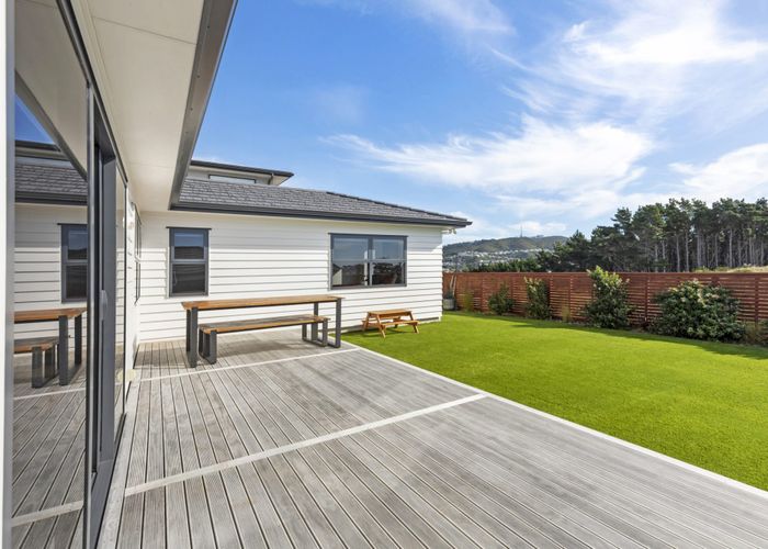  at 5 Boeing Way, Newlands, Wellington