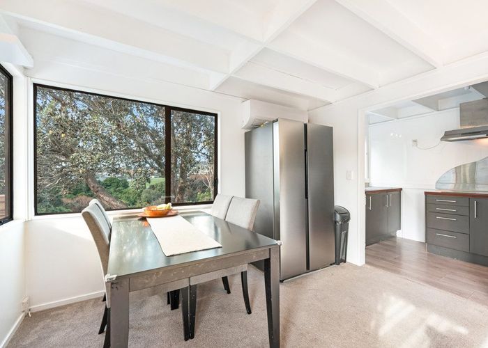  at 5/2 Blockhouse Bay Road, Avondale, Auckland City, Auckland