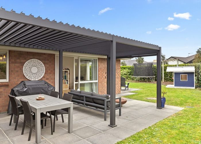  at 16 Searle Drive, Patumahoe, Pukekohe