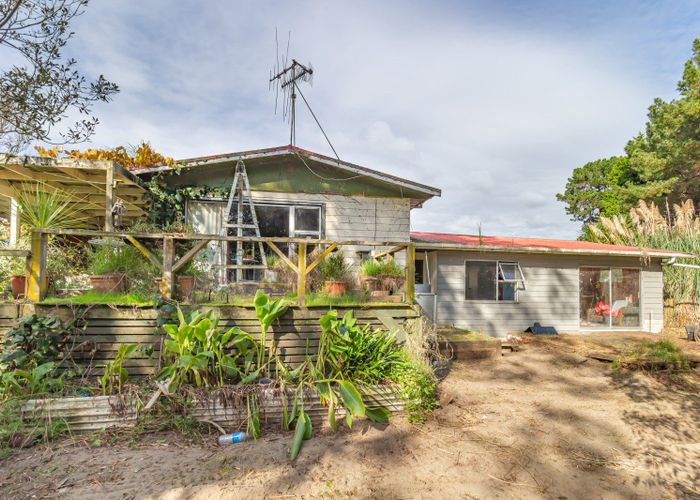  at 1 Hokio Road, Hokio Beach