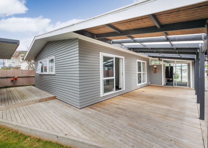  at 73 Lockhart Avenue, Milson, Palmerston North