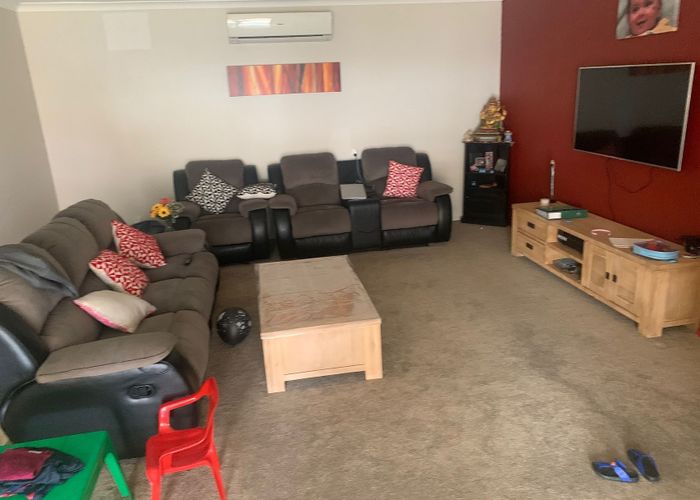  at 2/4 Carlie St., Papatoetoe, Manukau City, Auckland