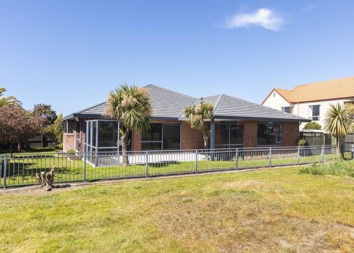  at 18 Cordyline Place, Waimairi Beach, Christchurch