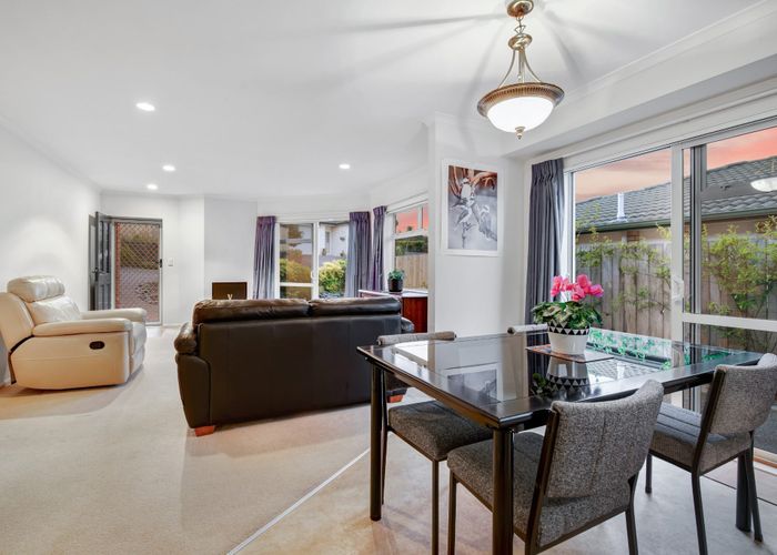  at 77 Elan Place, Stanmore Bay, Whangaparaoa