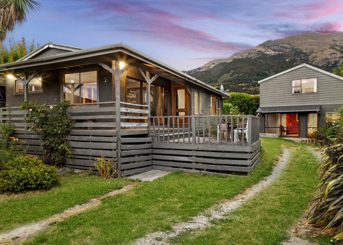  at 7 Parry Crescent, Wanaka