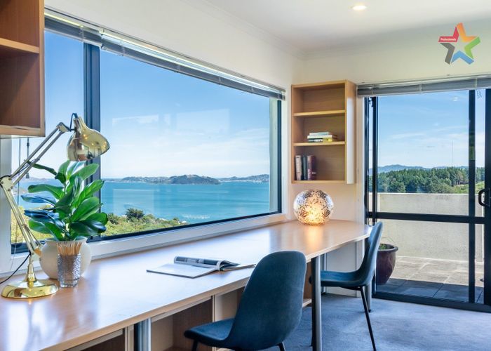  at 7 Green Park Lane, Korokoro, Lower Hutt