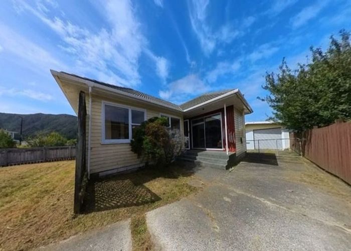  at 6 Matthews Road, Wainuiomata, Lower Hutt, Wellington