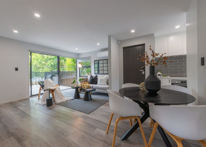  at 6B Zingaro Place, Massey, Waitakere City, Auckland