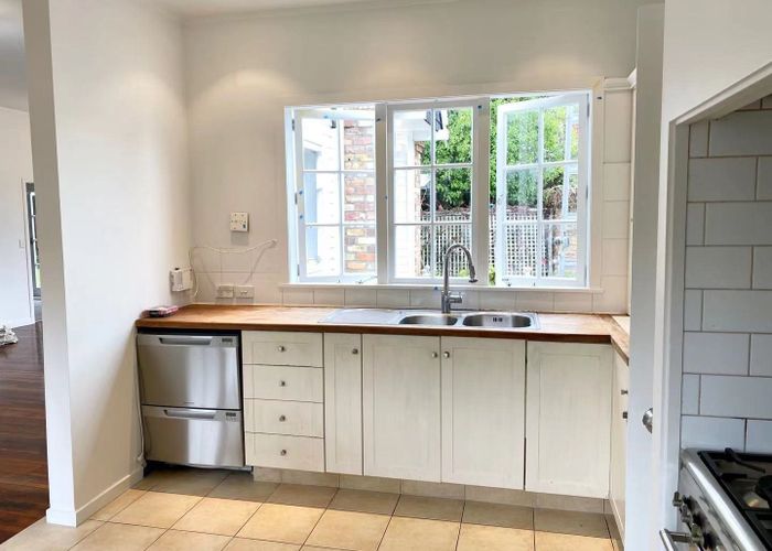  at 82 Wheturangi Road, Epsom, Auckland City, Auckland