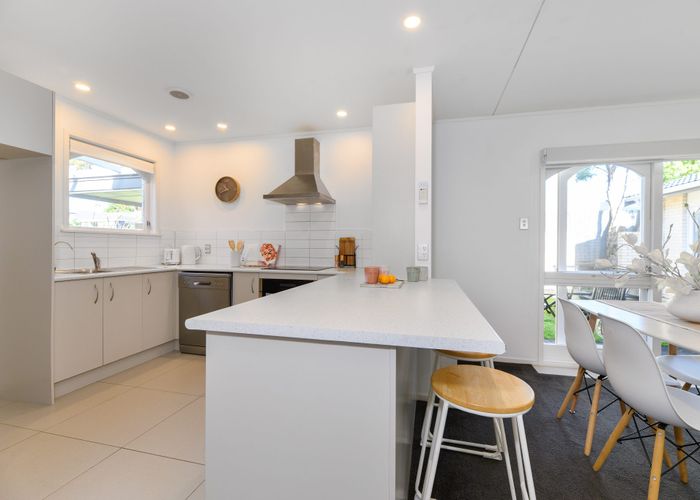  at 28 Matuhi Rise, Henderson, Waitakere City, Auckland
