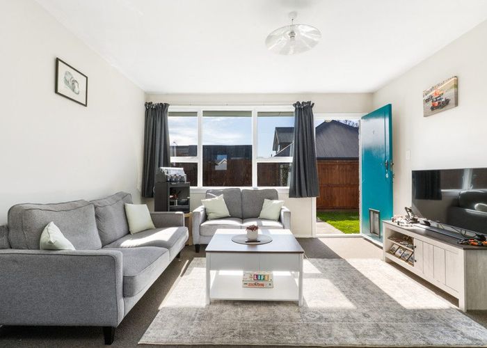  at 2/145 Champion Street, Edgeware, Christchurch City, Canterbury