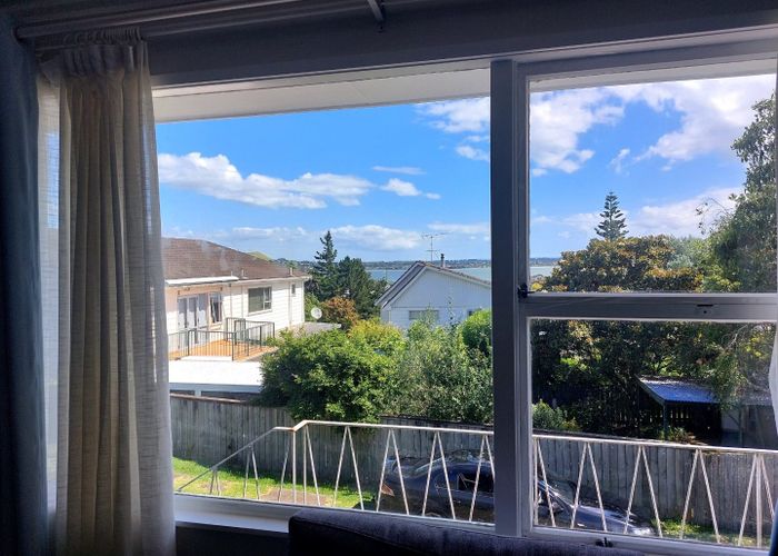  at 2/10 Matiere Road, Onehunga, Auckland