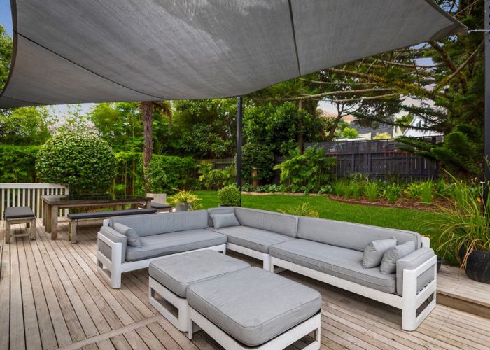  at 3 Sandiacre Way, Browns Bay, North Shore City, Auckland