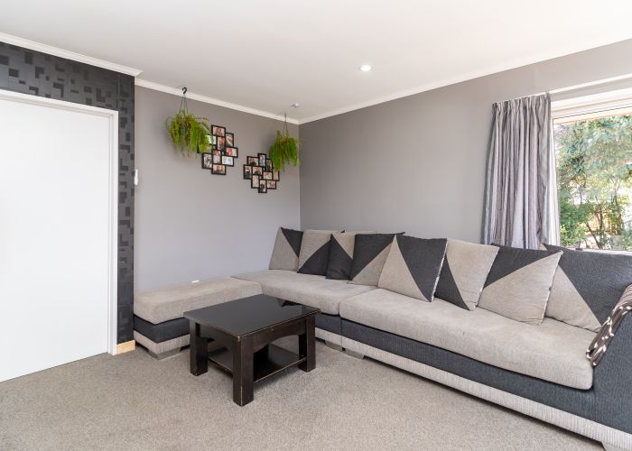  at 2 Magenta Place, Broomfield, Christchurch