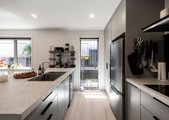  at 2/36 Ladeira Place, Fitzroy, Hamilton