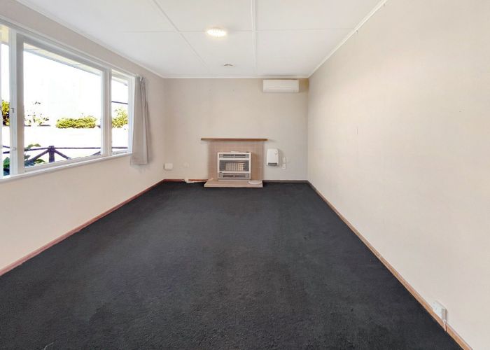  at 32 Roberts Line, Kelvin Grove, Palmerston North, Manawatu / Whanganui