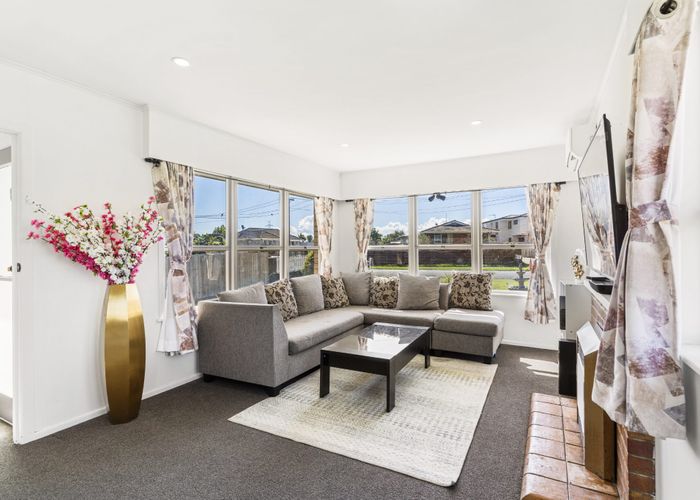  at 25 Dale Crescent, Pakuranga, Auckland