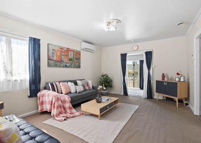  at 68 Archibald Road, Kelston, Waitakere City, Auckland