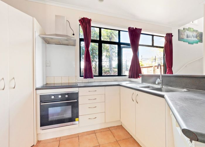 at 14/1 Ambrico Place, New Lynn, Waitakere City, Auckland