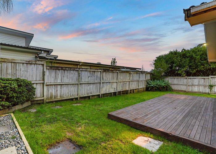 at 3/100 Royal Road, Massey, Auckland