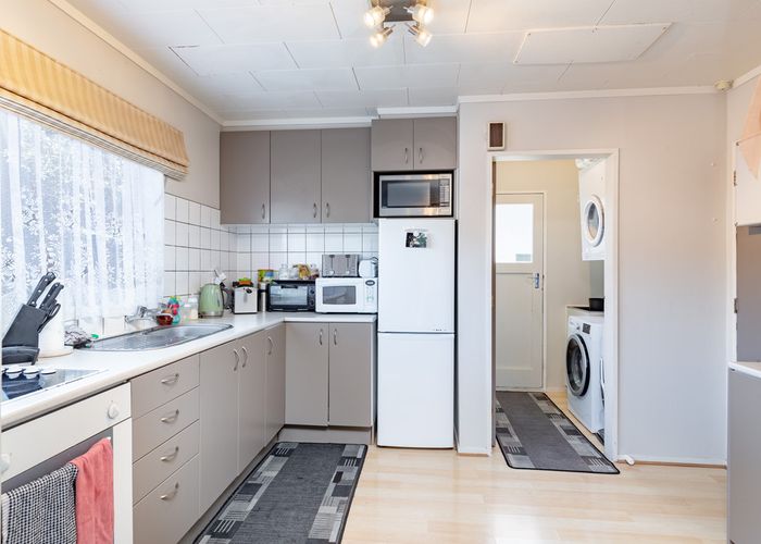  at 6 Mchattie Lane, Clouston Park, Upper Hutt