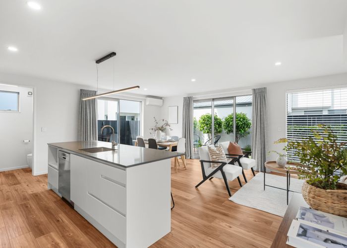  at 2/525 Madras Street, St. Albans, Christchurch City, Canterbury