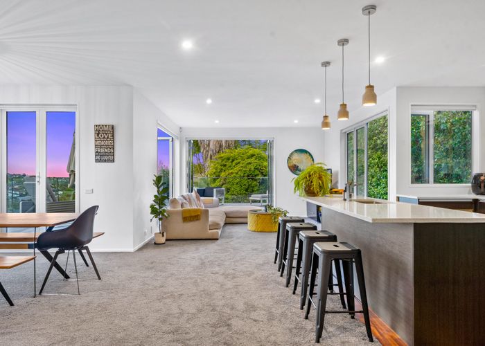  at 11 Landvale Court, Browns Bay, Auckland