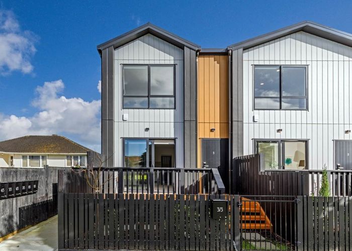 at 3/3 Beach Road, Te Atatu Peninsula, Auckland