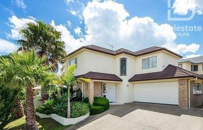  at 18 Santa Ana Drive, Dannemora, Auckland