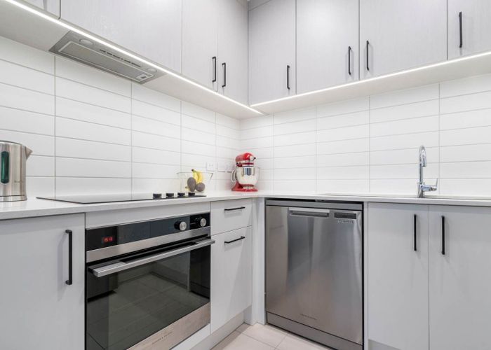  at 802/6 Waikumete Road, Glen Eden, Waitakere City, Auckland