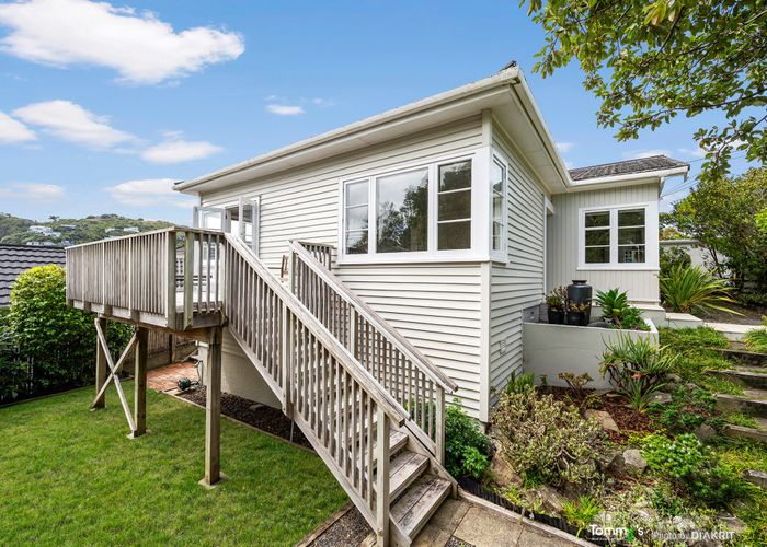  at 1 Buchanan Street, Wadestown, Wellington