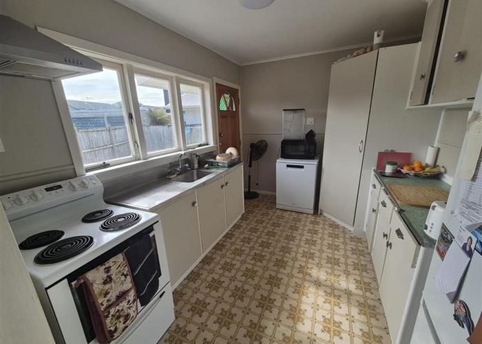 at 12 Ford Street, Hamilton East, Hamilton, Waikato