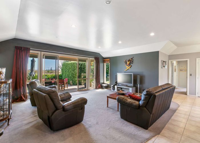  at 41 Aldona Place, Fairview Downs, Hamilton
