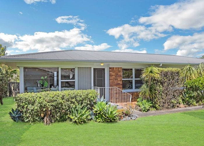  at 1/22 Evelyn Place, Hillcrest, Auckland