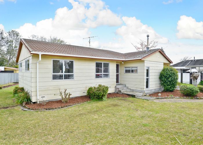  at 22 Hibiscus Avenue, Hamilton Lake, Hamilton