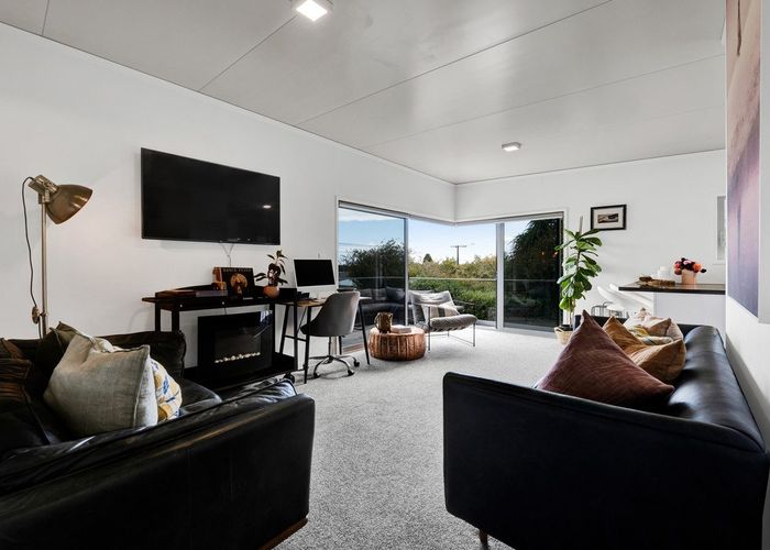  at 1A Gordon Street, Glen Avon, New Plymouth