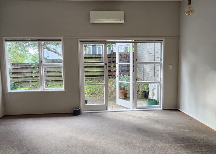  at 1/22 Houghton Street, Meadowbank, Auckland City, Auckland