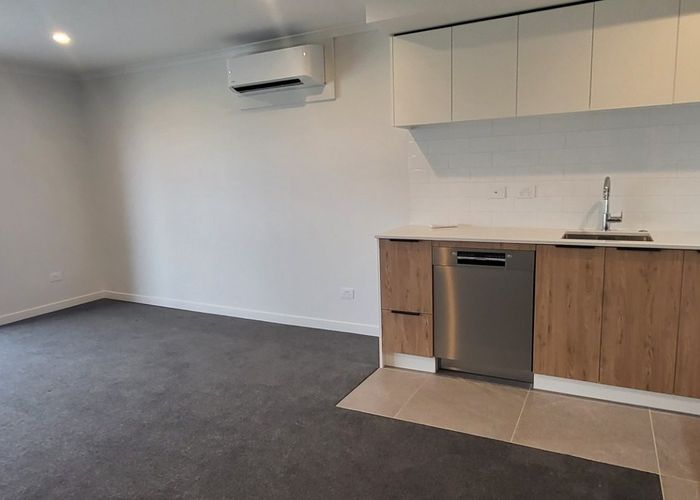  at 304/28 Shortfin Place, Flat Bush, Manukau City, Auckland