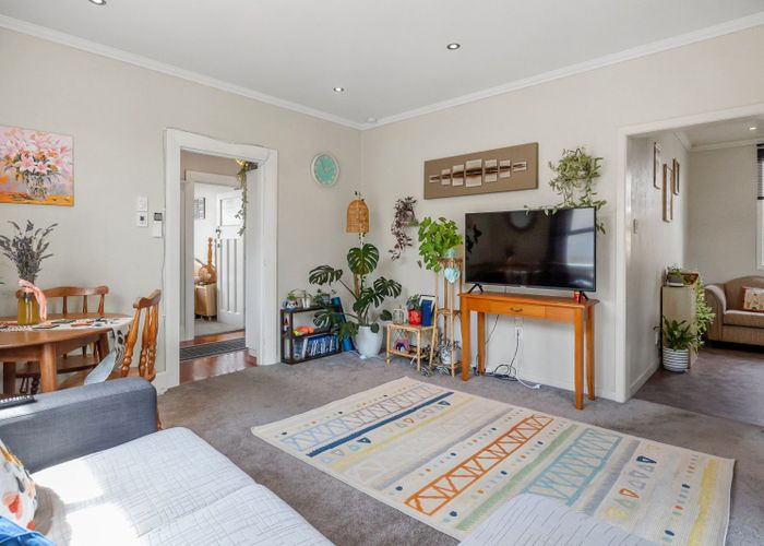  at 144 Surrey Street, Forbury, Dunedin