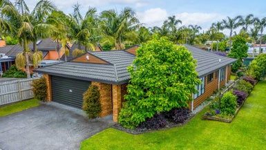  at 2/108 Western Hills Drive, Kensington, Whangarei