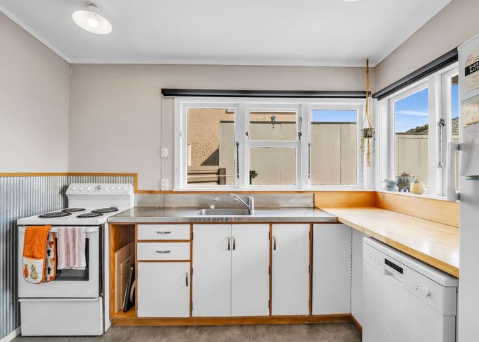  at 6 Fairs Road, Milson, Palmerston North, Manawatu / Whanganui