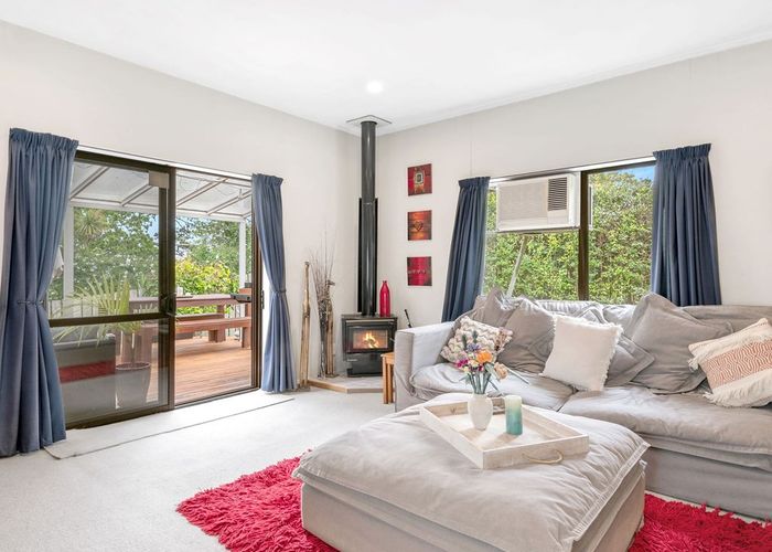  at 1/161 Aviemore Drive, Highland Park, Auckland