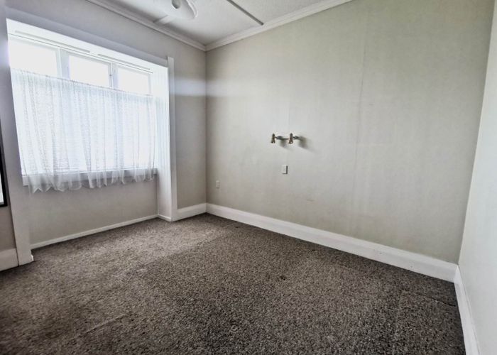  at 3 Bruce Street, Northcote Point, Auckland