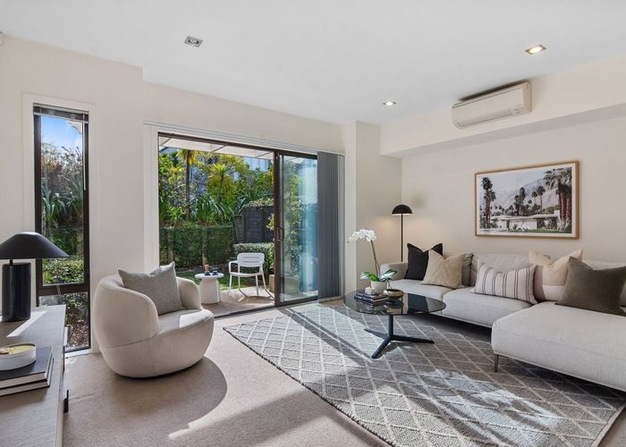  at 100 Naples Way, Albany, North Shore City, Auckland